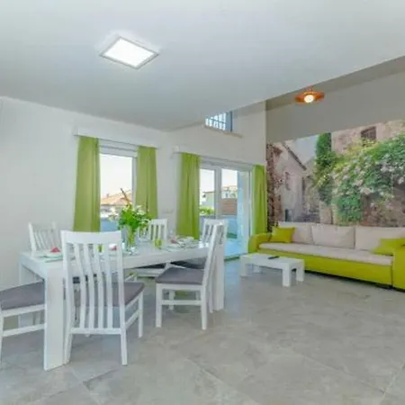 Luxury And Modern Comfortable Holiday Привлака