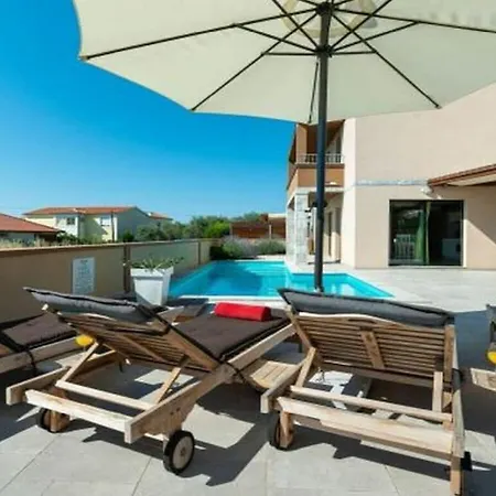 Villa Luxury And Modern Comfortable Holiday